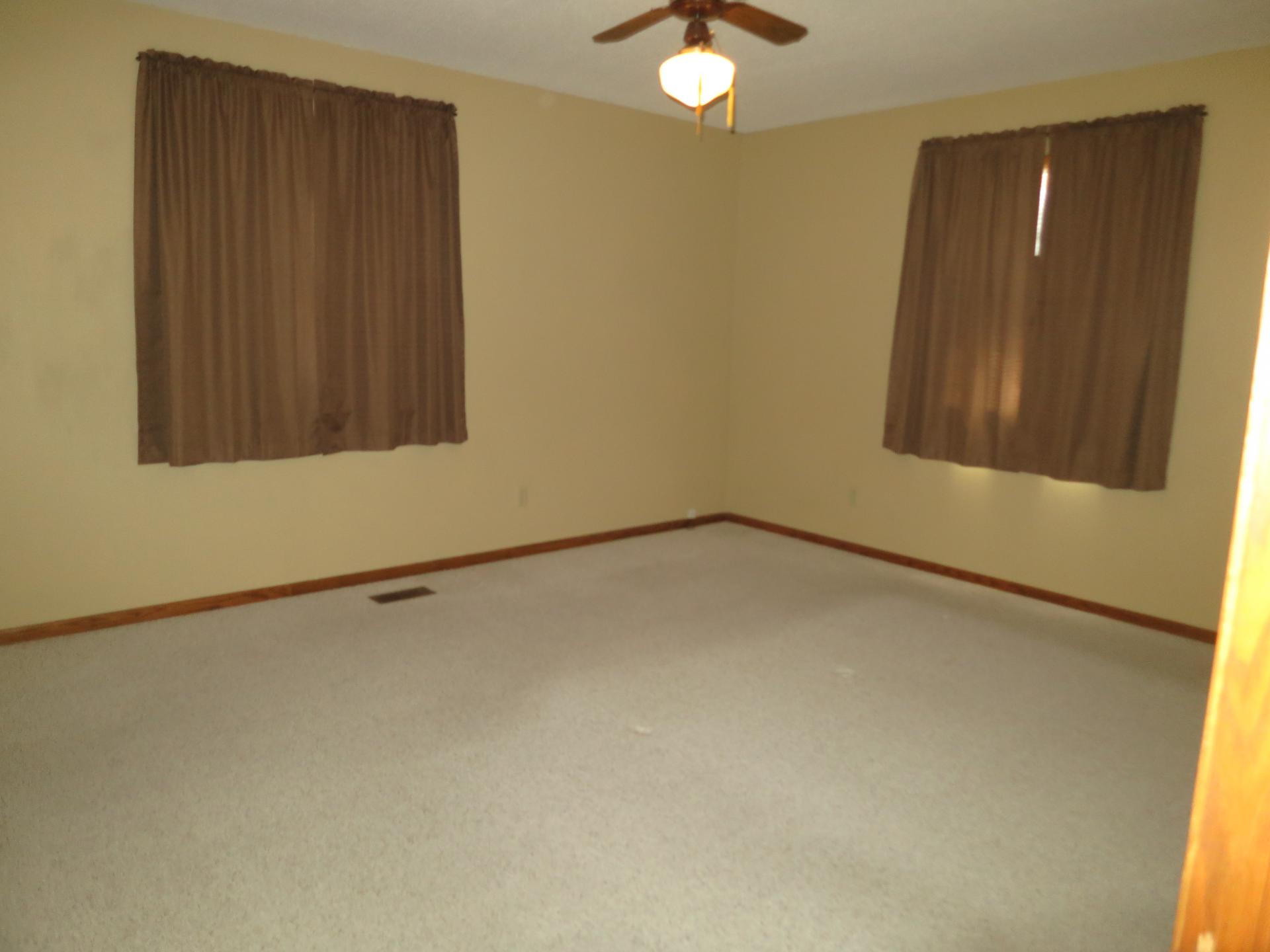 Home and 3 buildings to be moved Dickinson County Milford Midwest