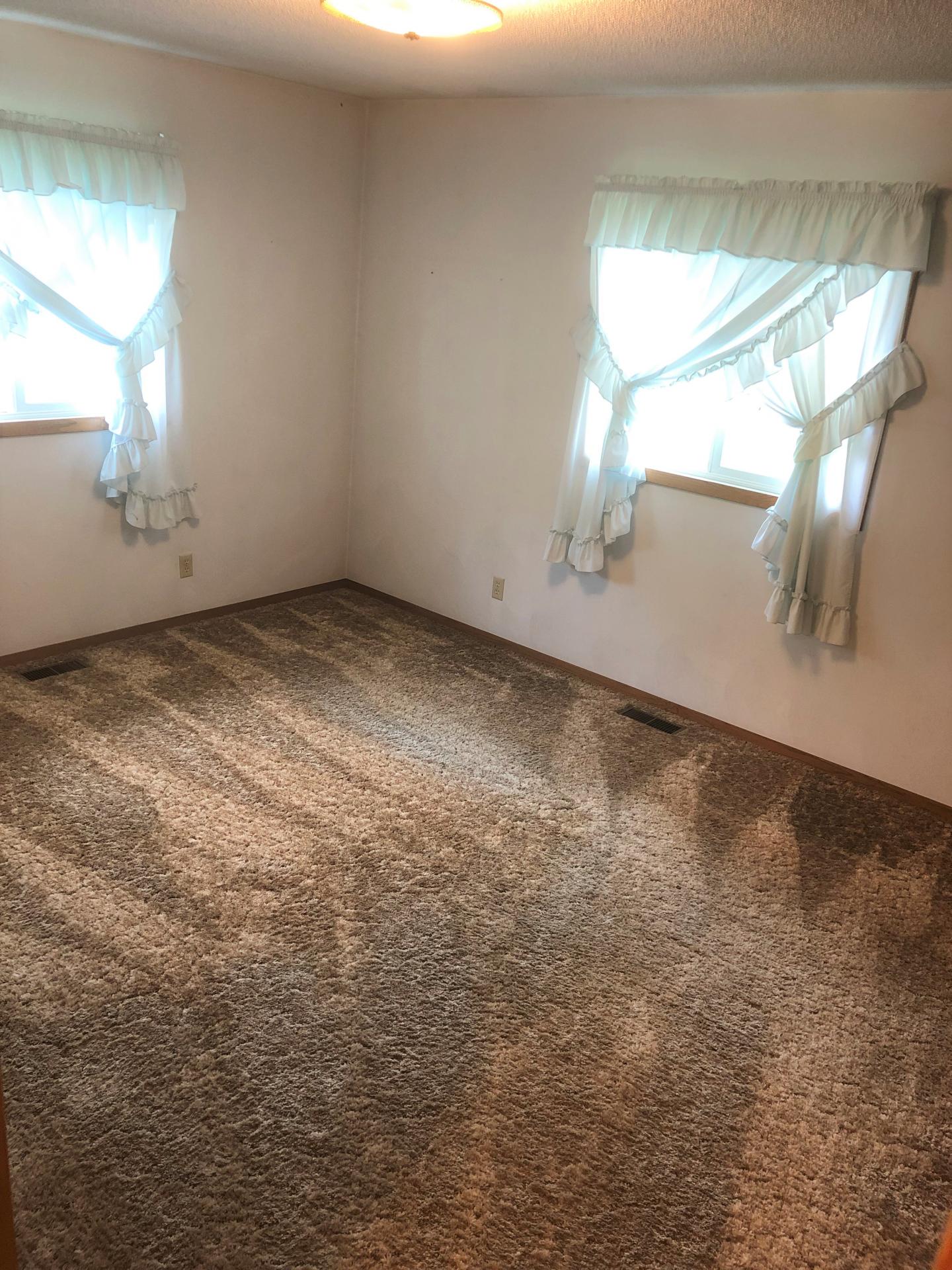 200 4th Street N, Terril, Iowa Midwest Land Management & Real