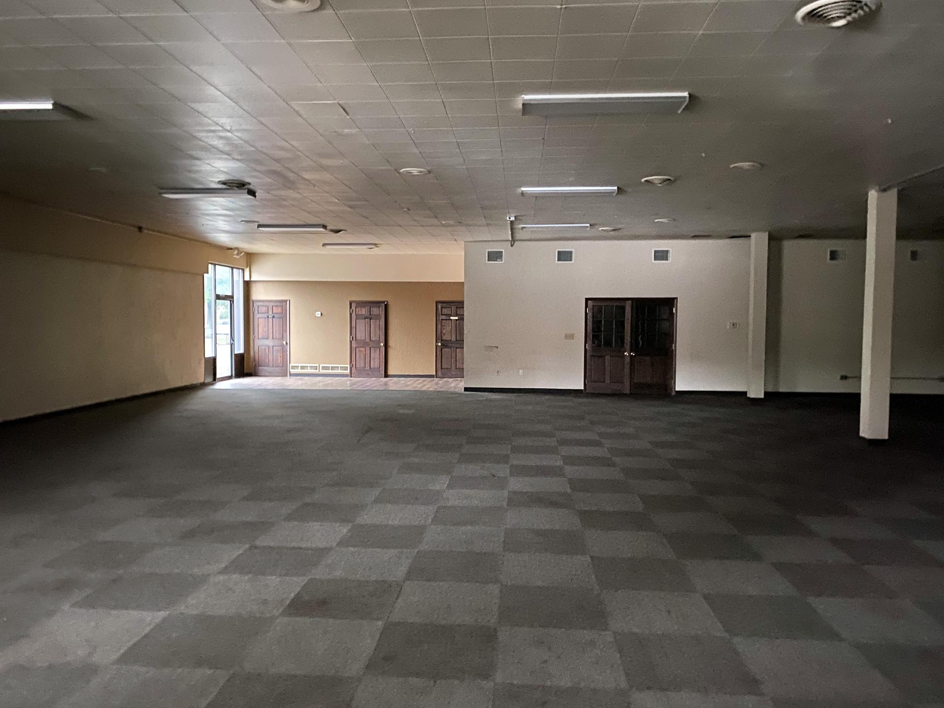 422 1st Avenue East, Spencer Clay County Midwest Land Management