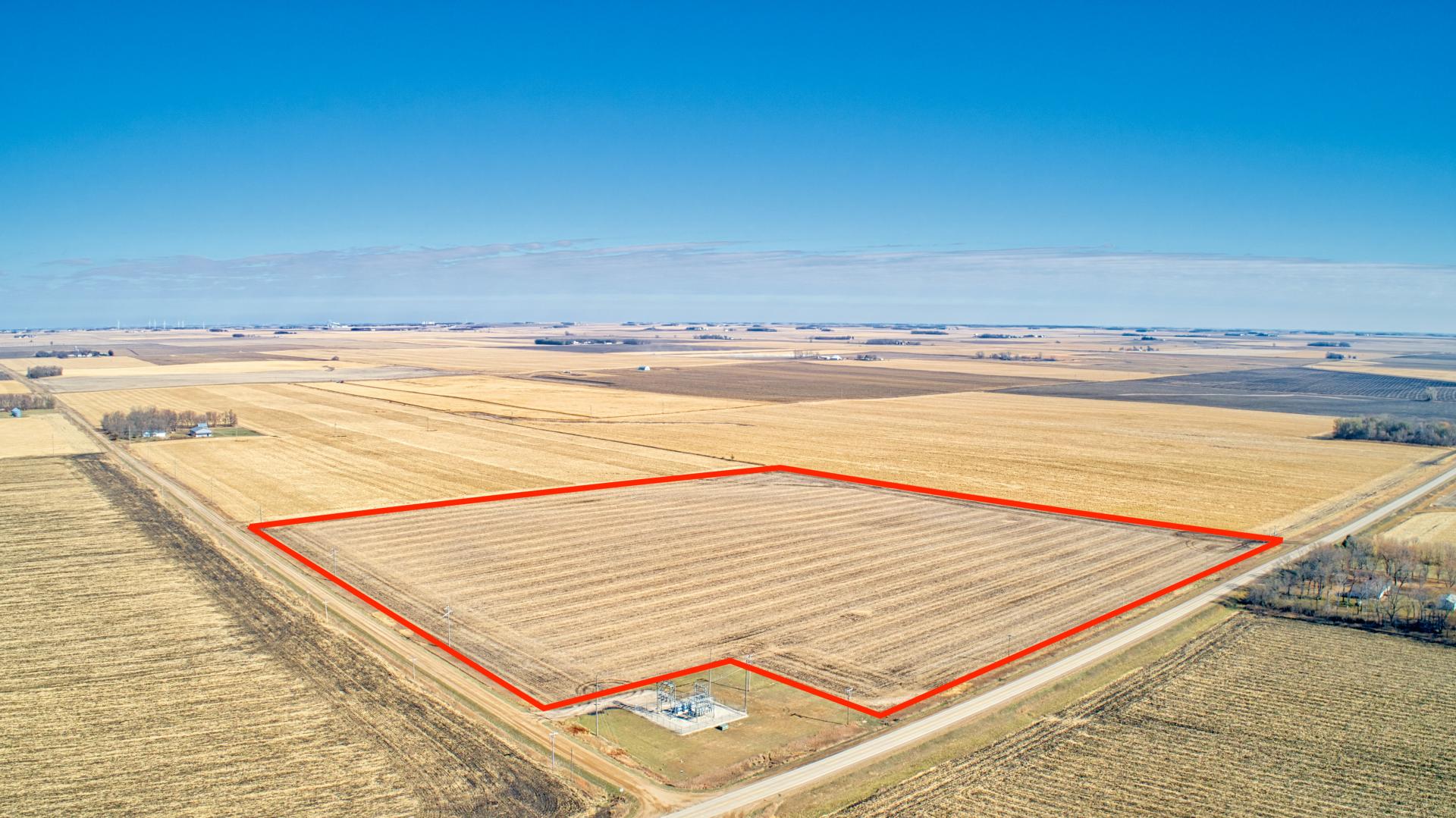 158 Acres m/l Selling in 2 Tracts Dickinson County Lloyd Township