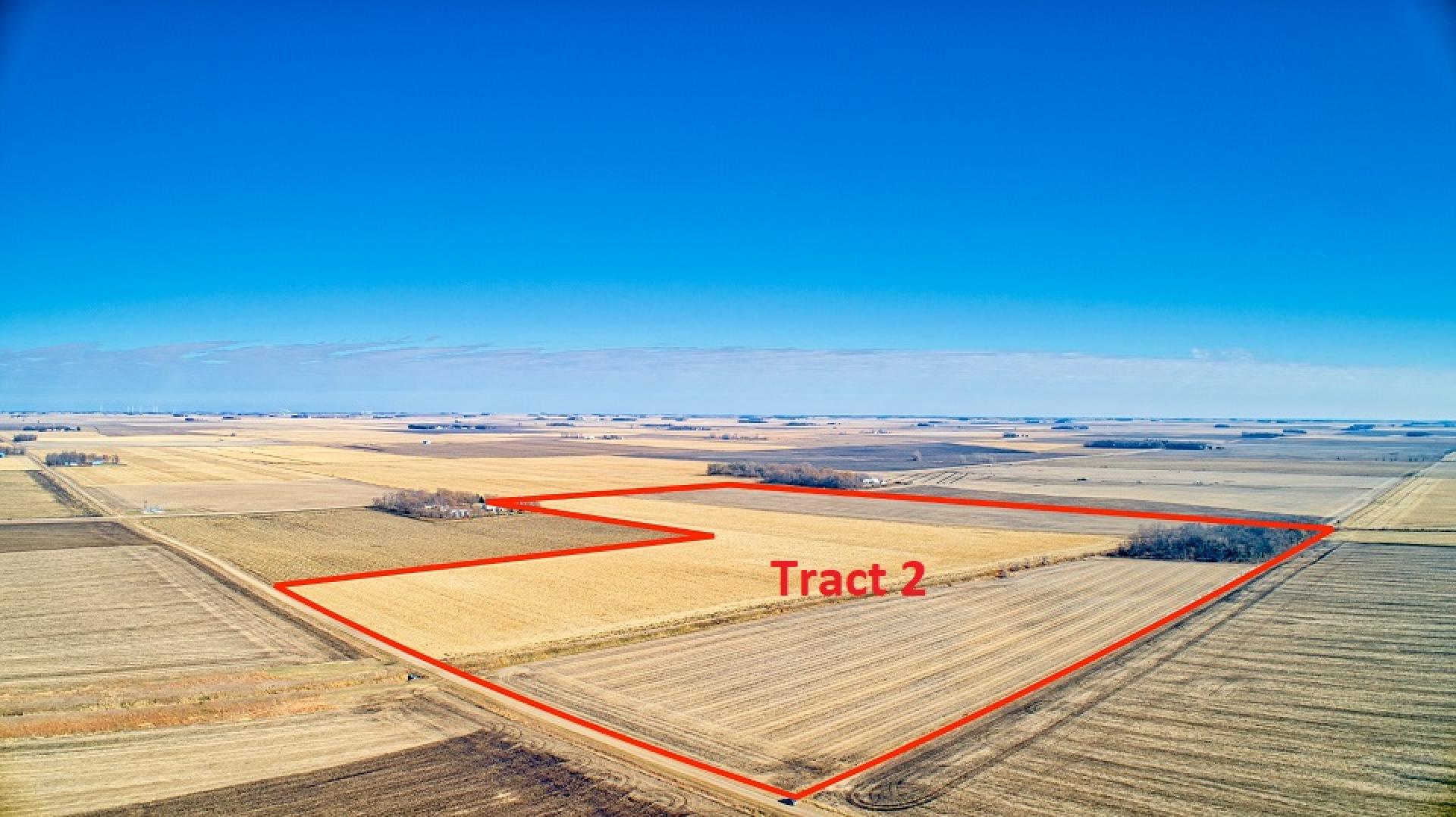 158 Acres m/l Selling in 2 Tracts Dickinson County Lloyd Township