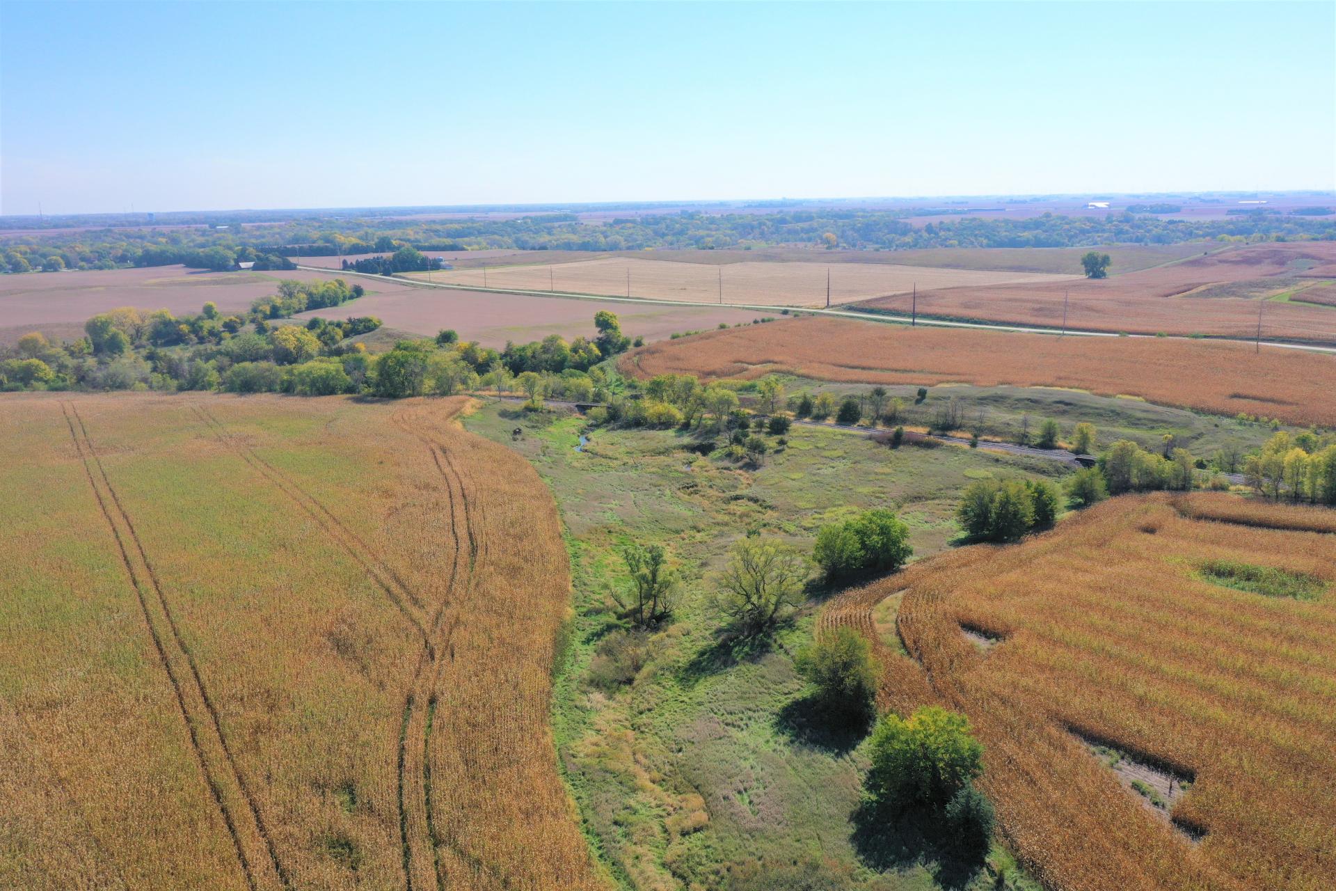 37 Acres m/l Cropland & Recreational Land ster County Douglas
