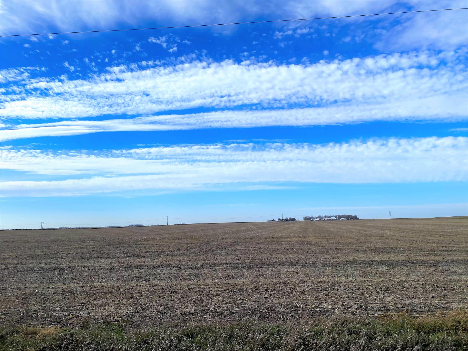 80 Acres m/l Dickinson County Diamond Lake Township Midwest Land