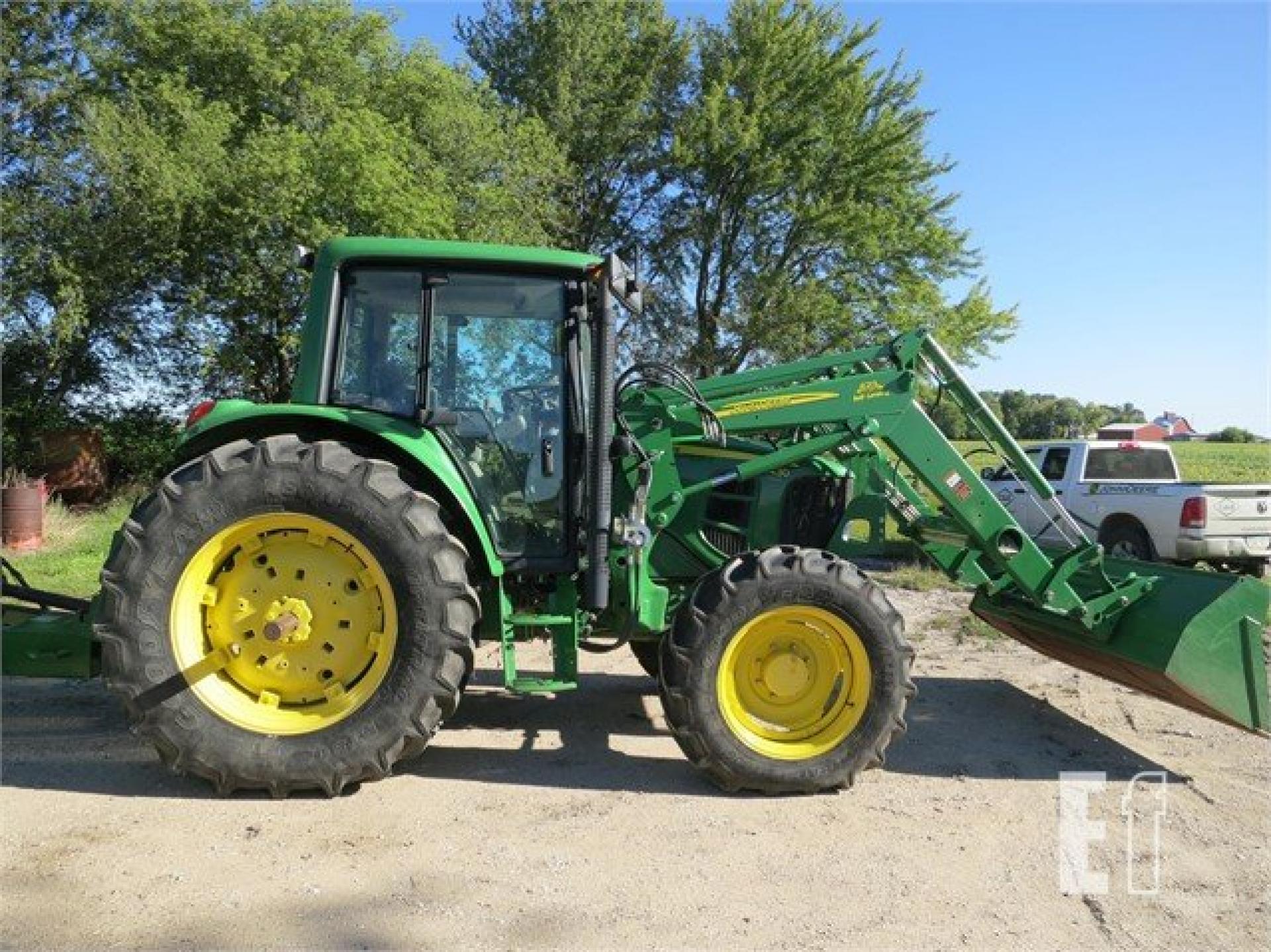 Farm Machinery Auction Midwest Land Management & Real Estate Farm