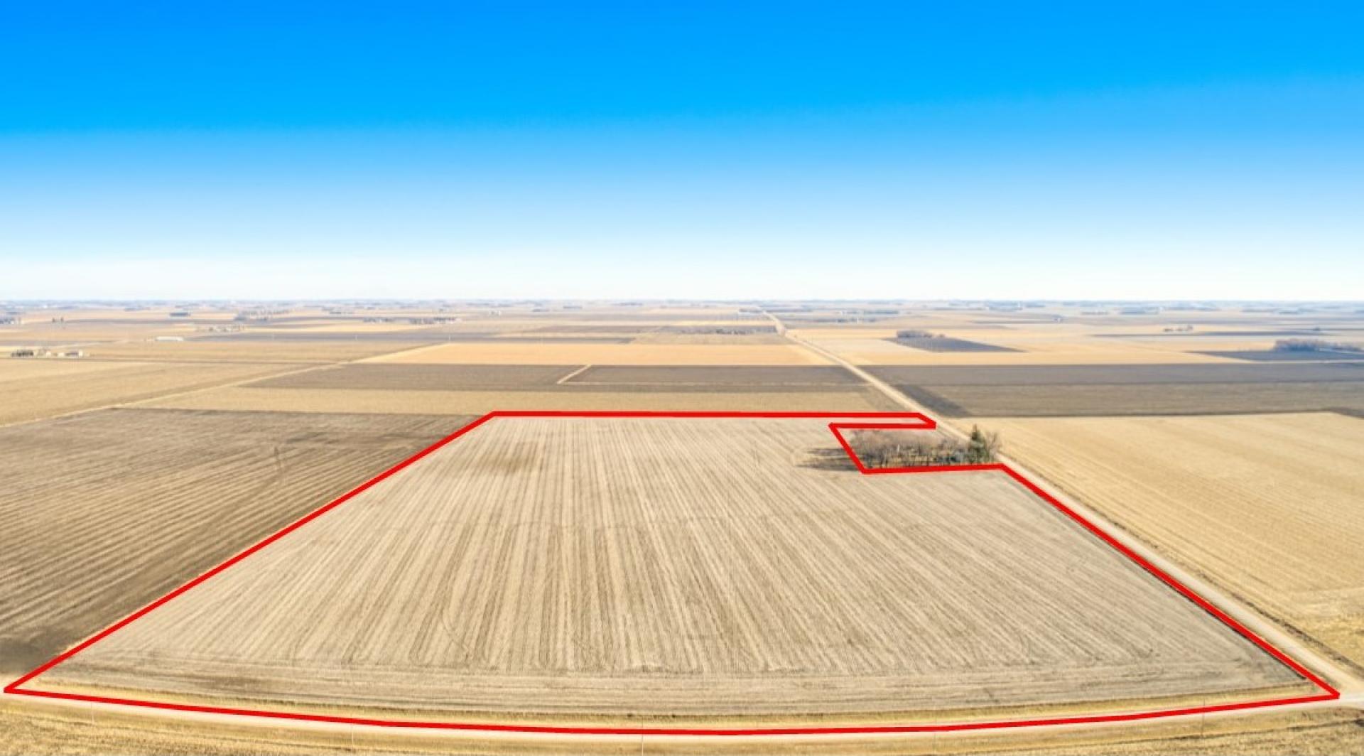 224.6 Acres m/l Selling in 3 Tracts Clay County Clay Township