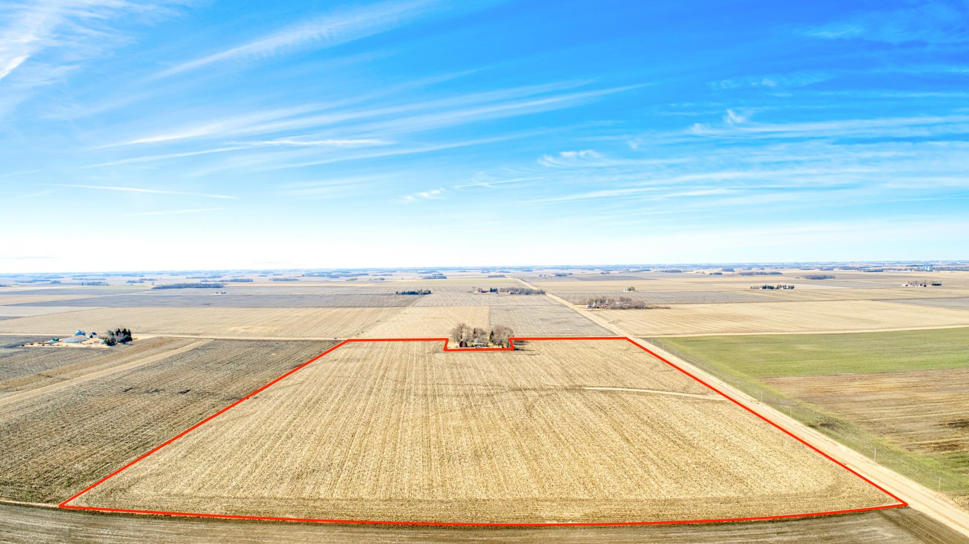 76.79 Acres m/l Dickinson County Milford Township Midwest Land