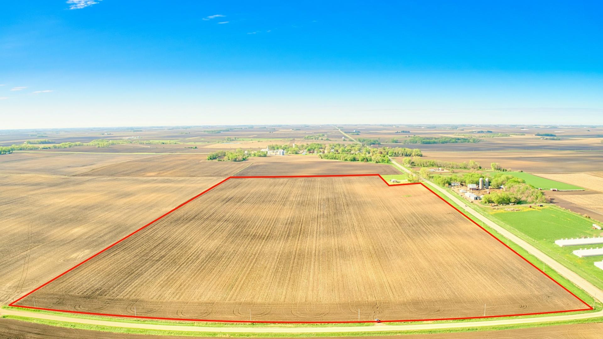 140 Acres Selling in 2 Tracts Palo Alto County Silver Lake Township