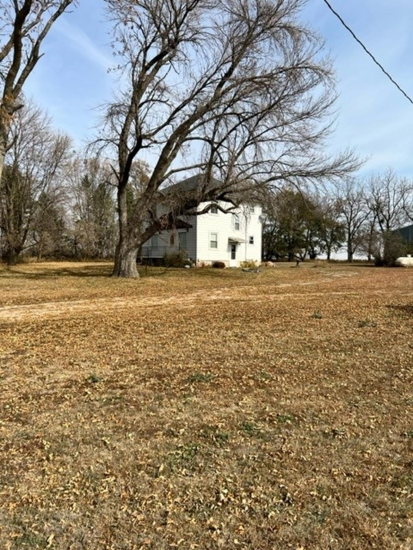 2 Story Home on 24.87 Acres Clay County Lincoln Township Midwest