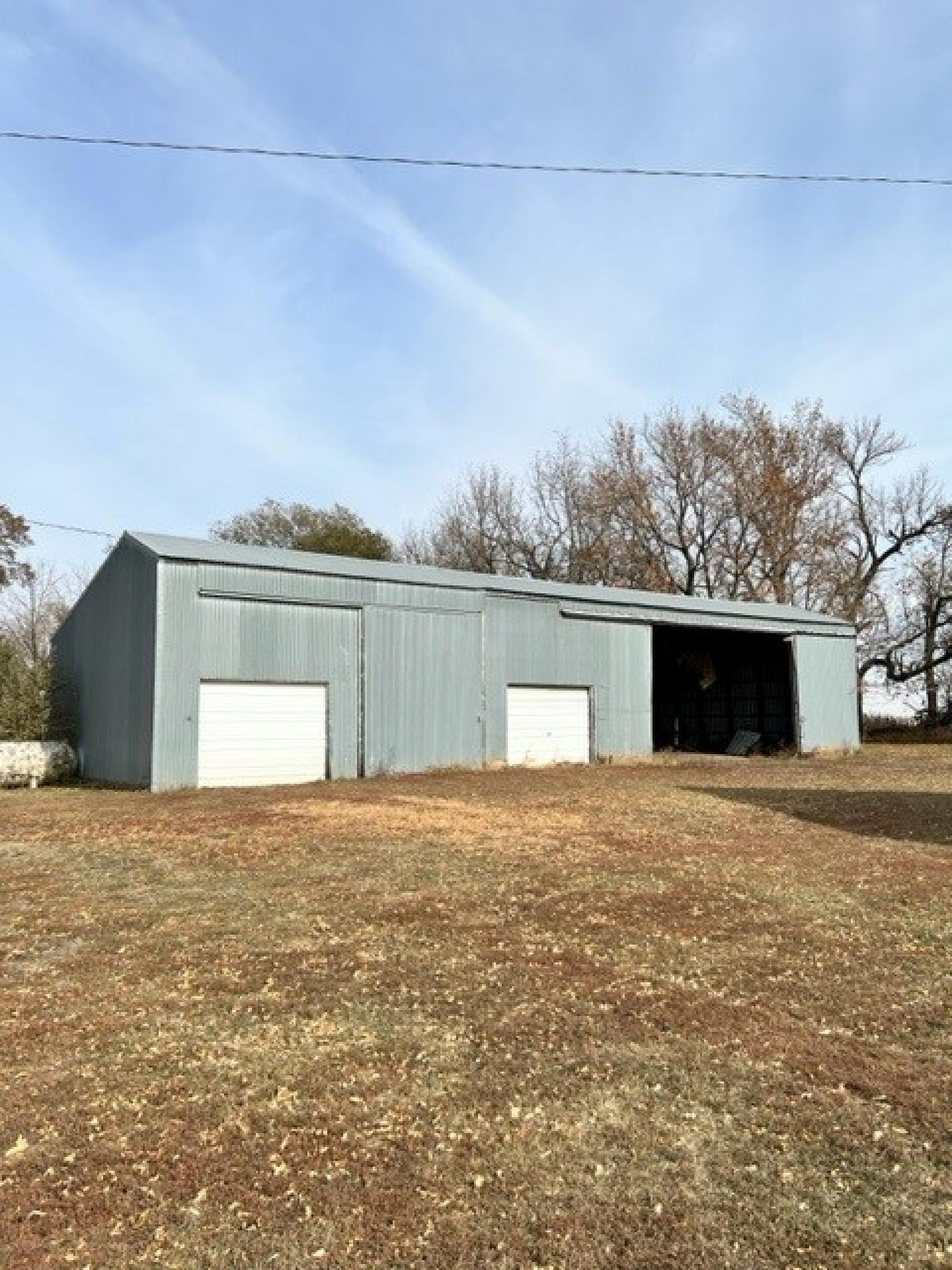 2 Story Home on 24.87 Acres Clay County Lincoln Township Midwest