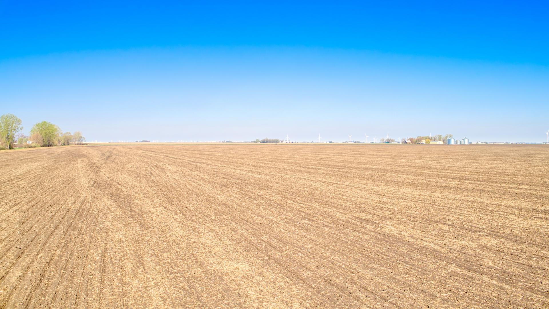 108 Acres m/l 2 Tracts Clay County Clay Township Midwest Land