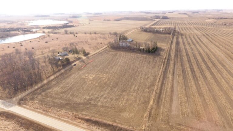 1 12 Story Home on 16 Acres ml Palo Alto County - 10