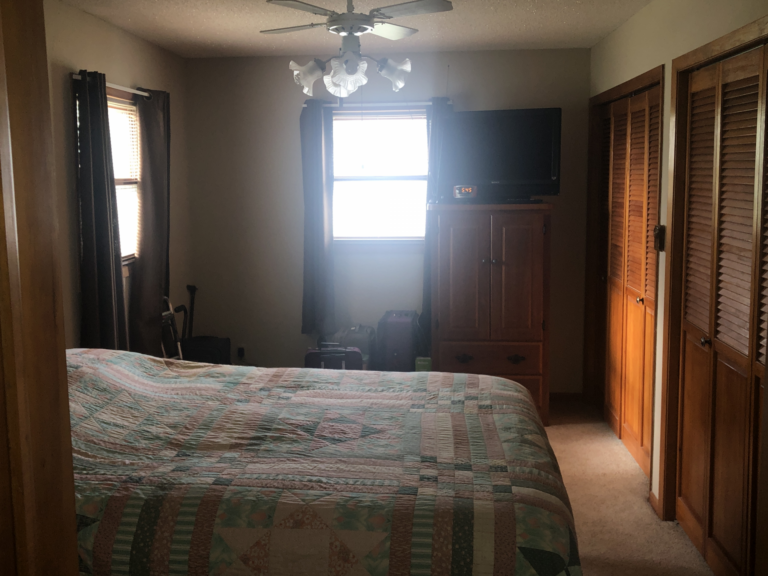 1.47 Acre Acreage-Main Bedroom-1630610412