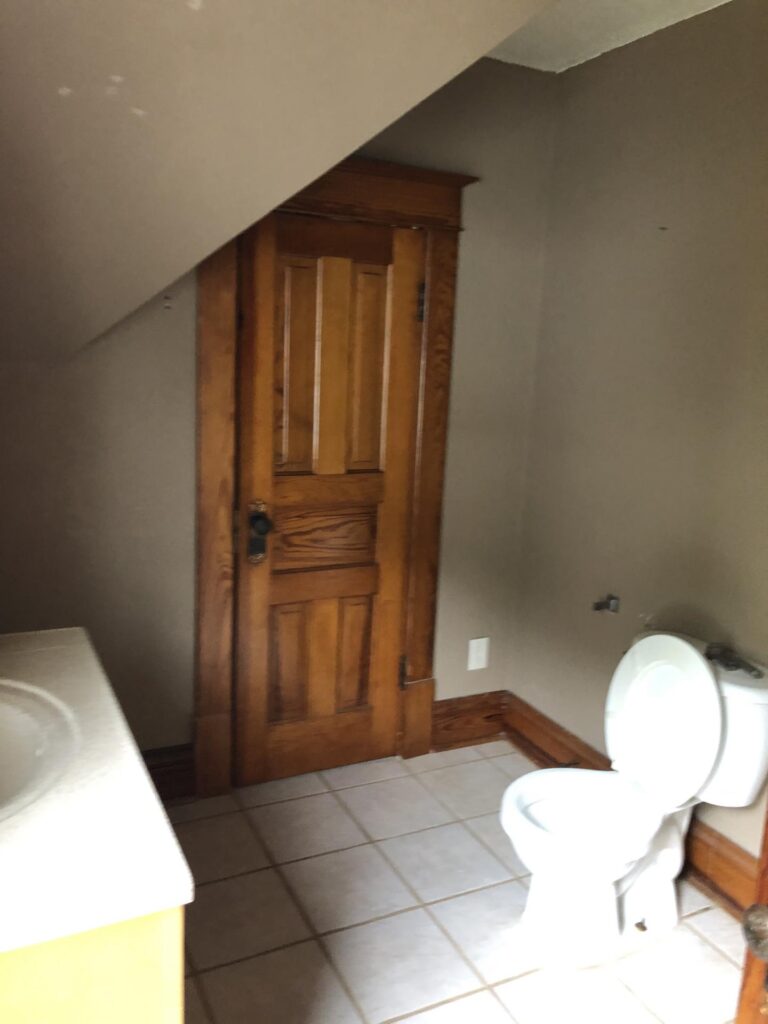 12.54 Acre Acreage-Upstairs bath-1602259742