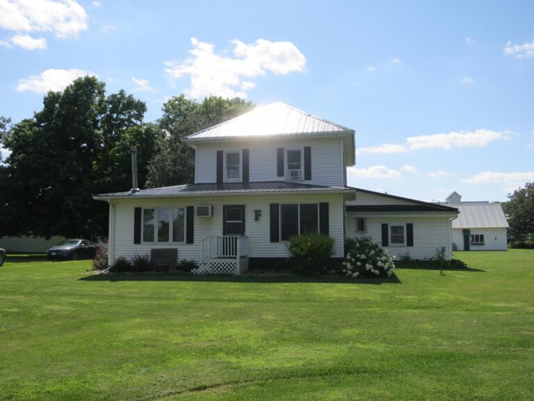 2 Story Home on 13.81 Acres-Acreage-1689024907