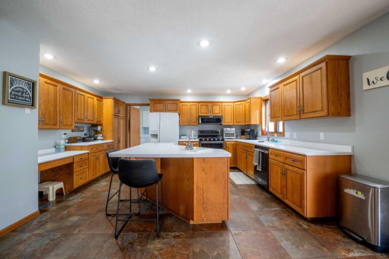 2 Story Home on 18.7 Acres-Acreage-1715117114