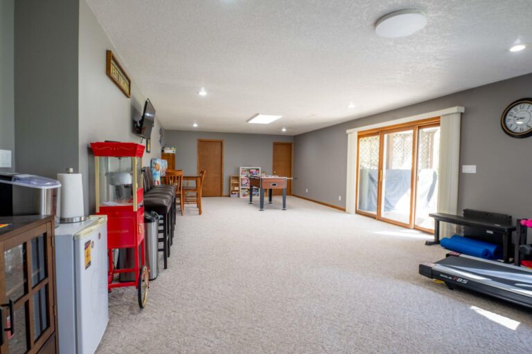 2 Story Home on 18.7 Acres-Acreage-1715184304
