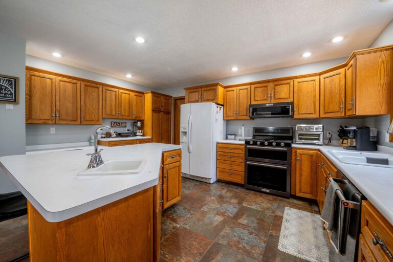 2 Story Home on 18.7 Acres-Acreage-1715184811