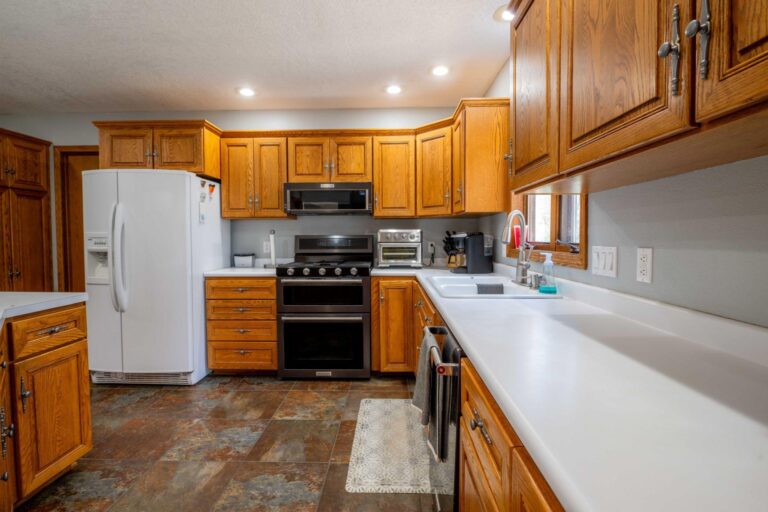 2 Story Home on 18.7 Acres-Acreage-1715184845