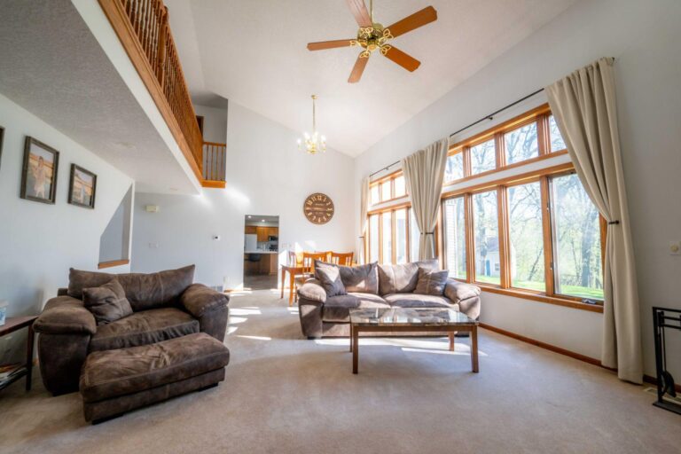 2 Story Home on 18.7 Acres-Acreage-1715185008
