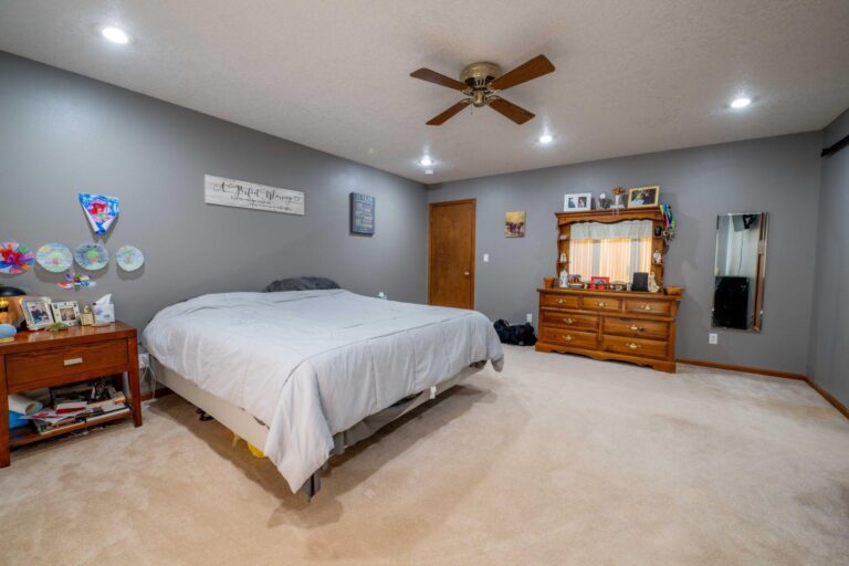 2 Story Home on 18.7 Acres-Acreage-1715185187