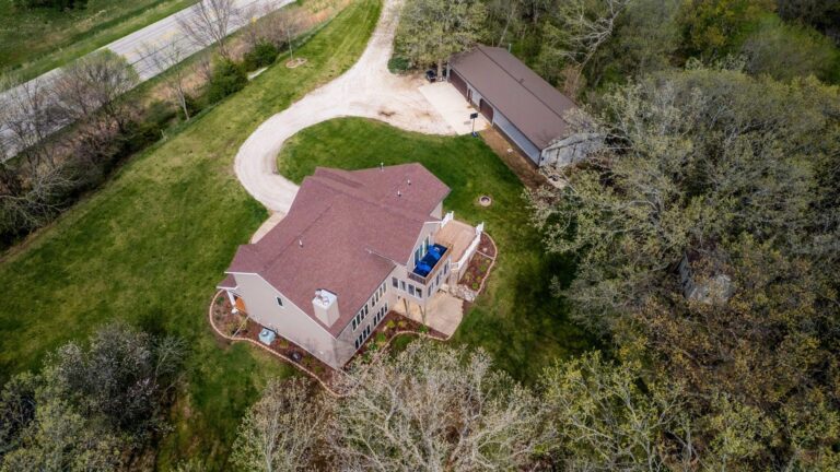 2 Story Home on 18.7 Acres-Acreage-1715191957