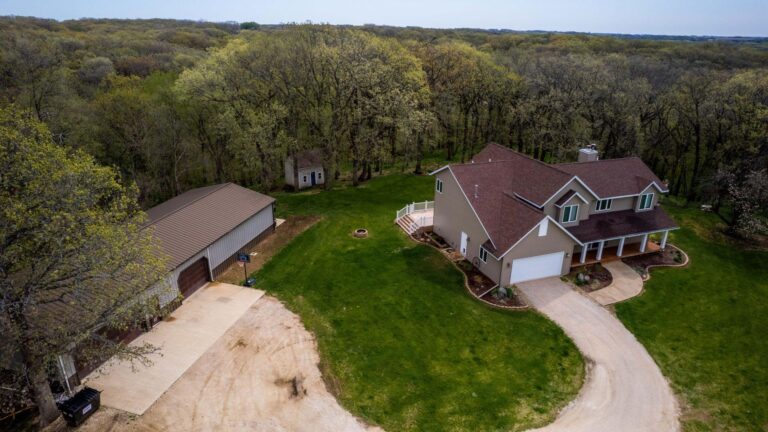 2 Story Home on 18.7 Acres-Acreage-1715192552