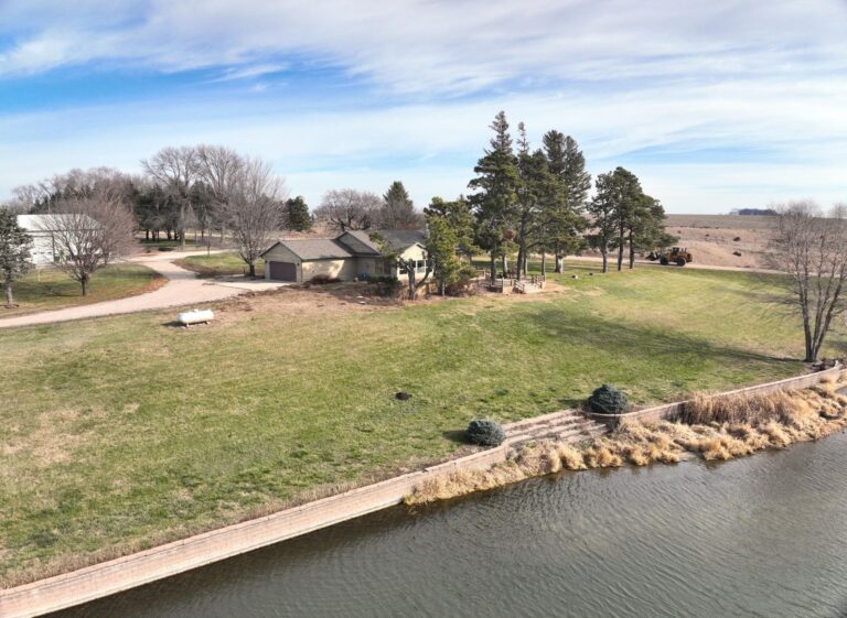 Acreage with Private Lake O'Brien - 1