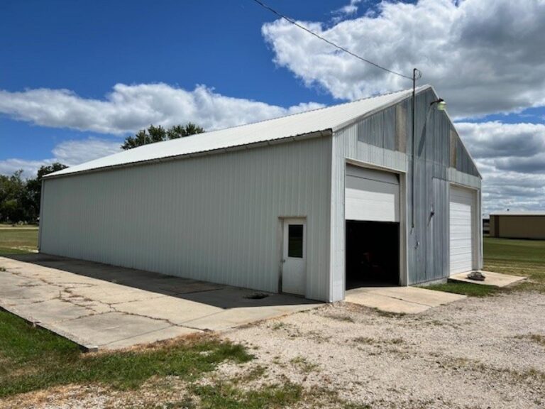 Home & Outbuildings on 5.26 Acres m_l-Acreage-1723485163