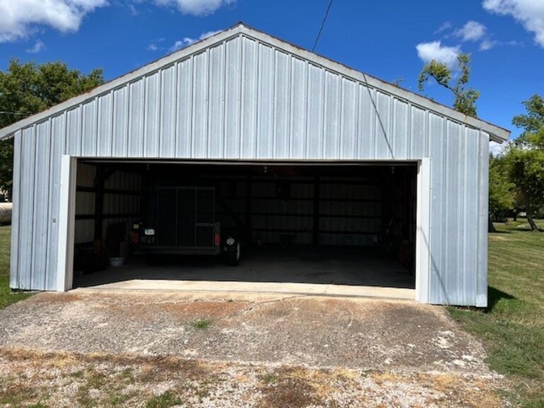 Home & Outbuildings on 5.26 Acres m_l-Acreage-1723493674