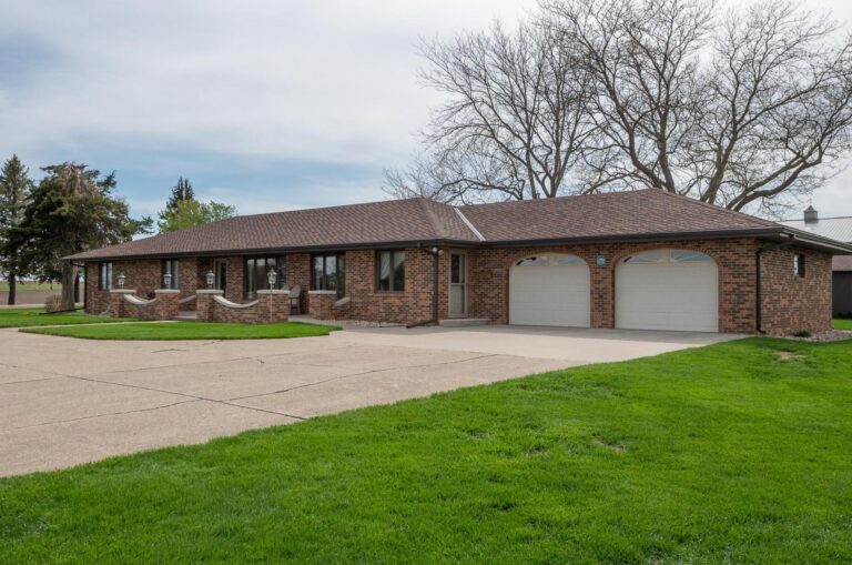 Pristine Acreage on 5.8 Acres-1-1654110432