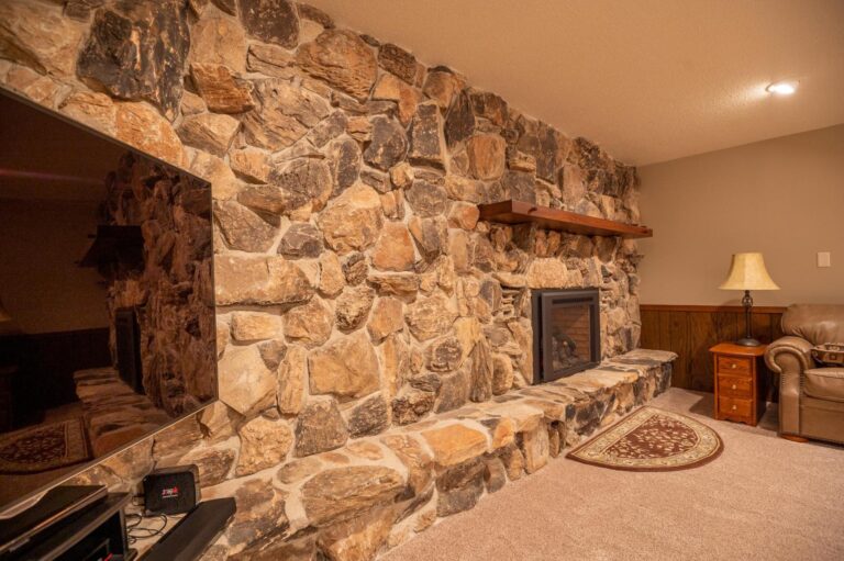 Pristine Acreage on 5.8 Acres-1-1654113525