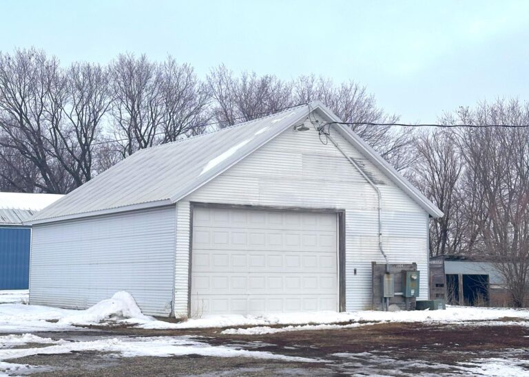 Single Story Home on 9.1 Acres-Acreage-1706547563