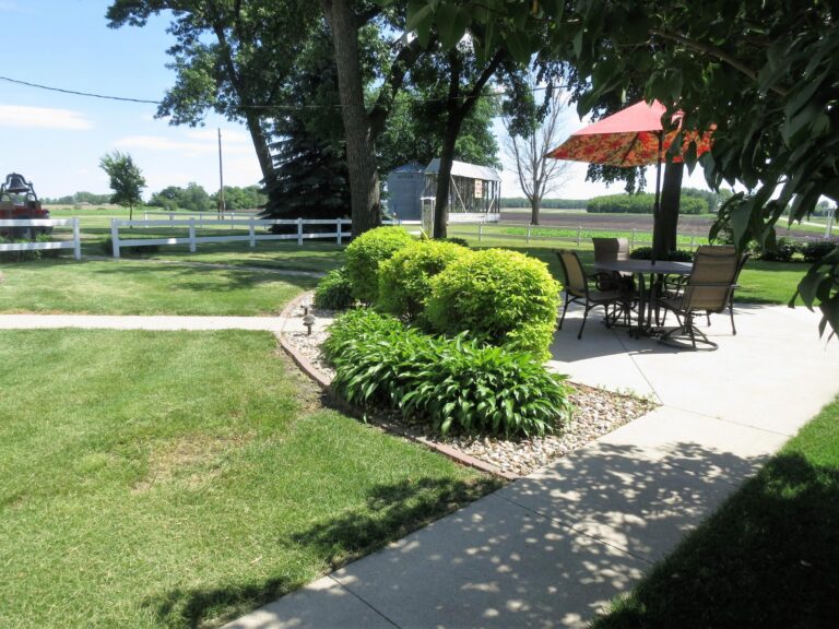 4.25 Acre Acreage-patio -1561136681