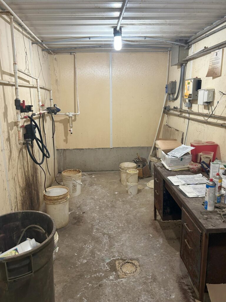 4000 Head Swine Facility and Acreage-Swine Facility-1742497381