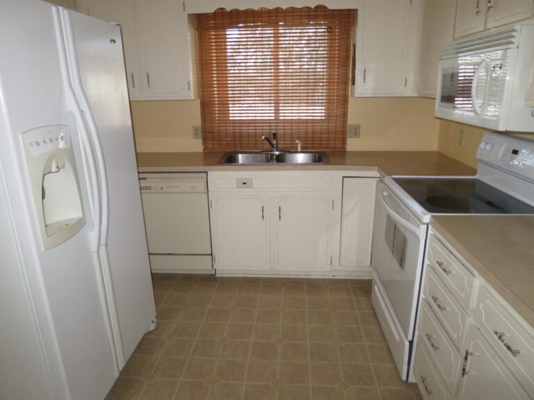 Home and 3 buildings to be moved-Kitchen 2-1553703254