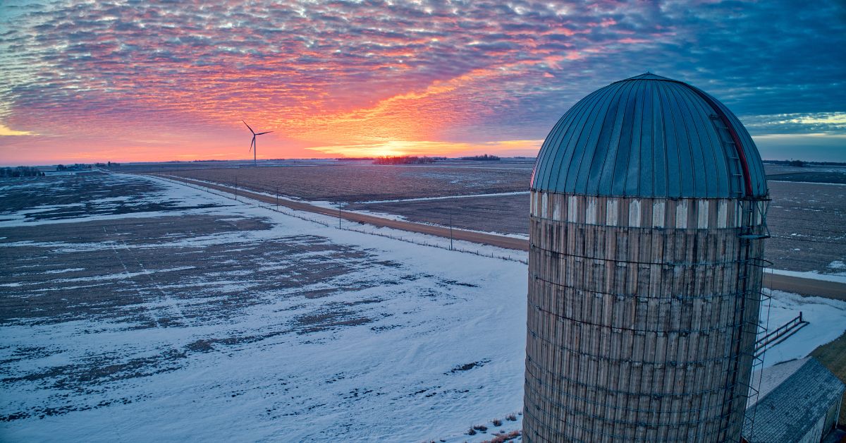 Navigating Contracts, Timelines, & Title Work in Farm Buying